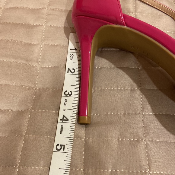 Kelly & Katie pink synthetic sandal. - Picture 9 of 16